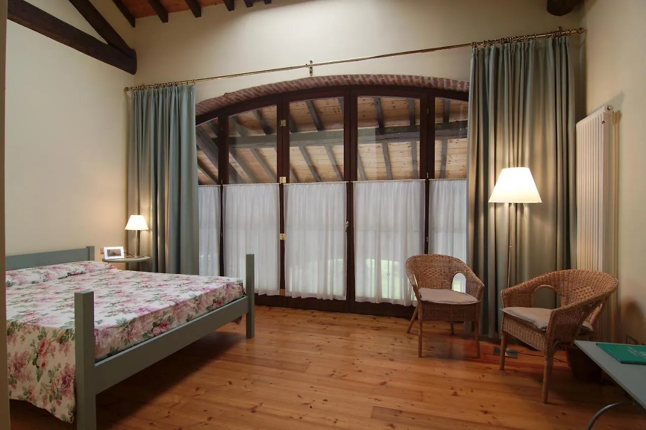 Bed and Breakfast Polidora Laveno-Mombello Bed & Breakfast